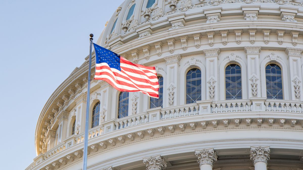 Návrh na zastavení rozpočtové krize prošel v USA Kongresem